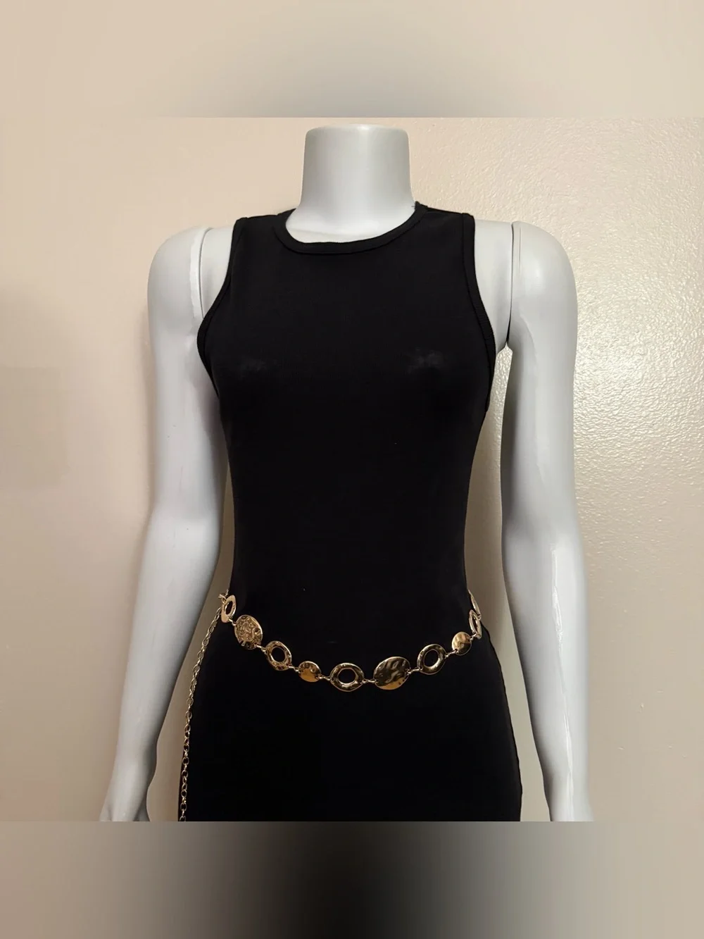 Gold tone disc chain belt